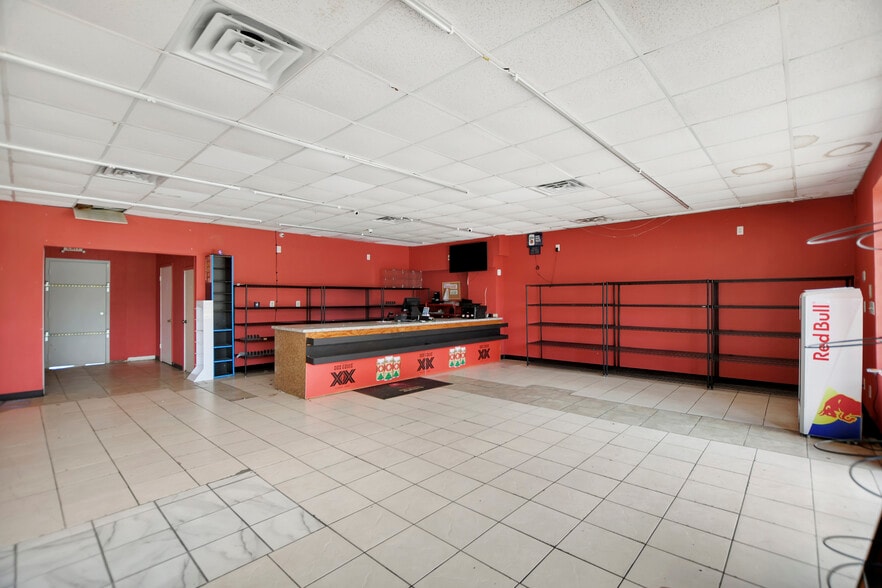 More Photos Of 9240 State Highway 75 S, New Waverly Convenience Store For Sale