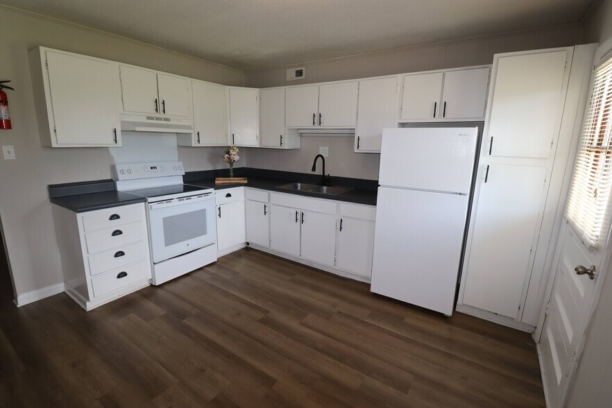 More Photos Of 118 Broadhurst Rd, Jacksonville Apartments For Sale