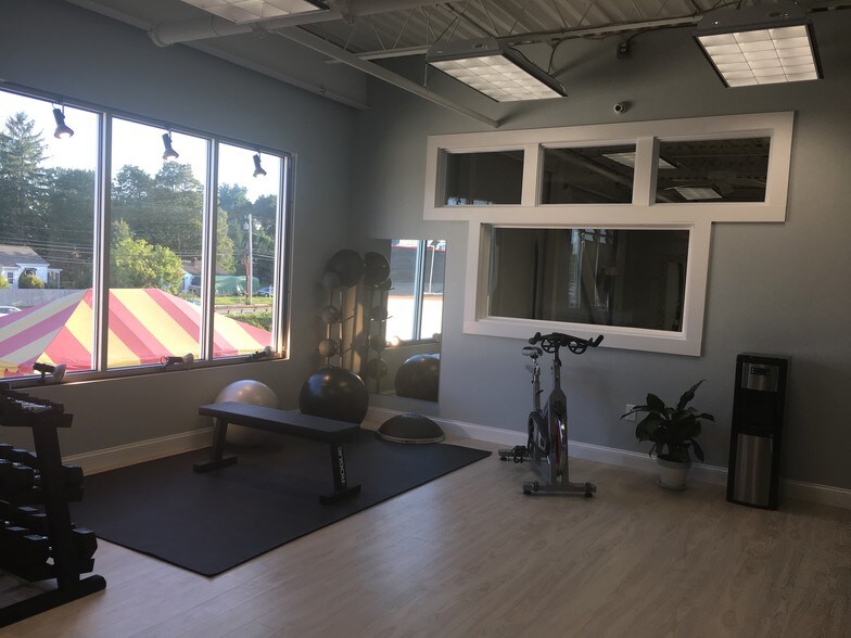 More Photos Of 721 Worcester St, Natick Health Club For Lease