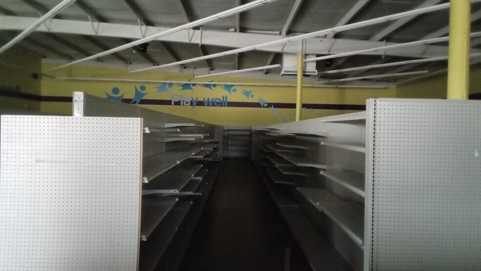 More Photos Of 114 E Second Ave, Glenwood Freestanding For Sale