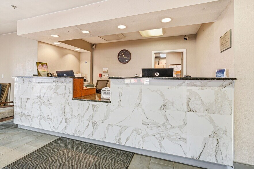 More Photos Of 5335 Broadmoor Cir NW, Canton Hotel For Sale