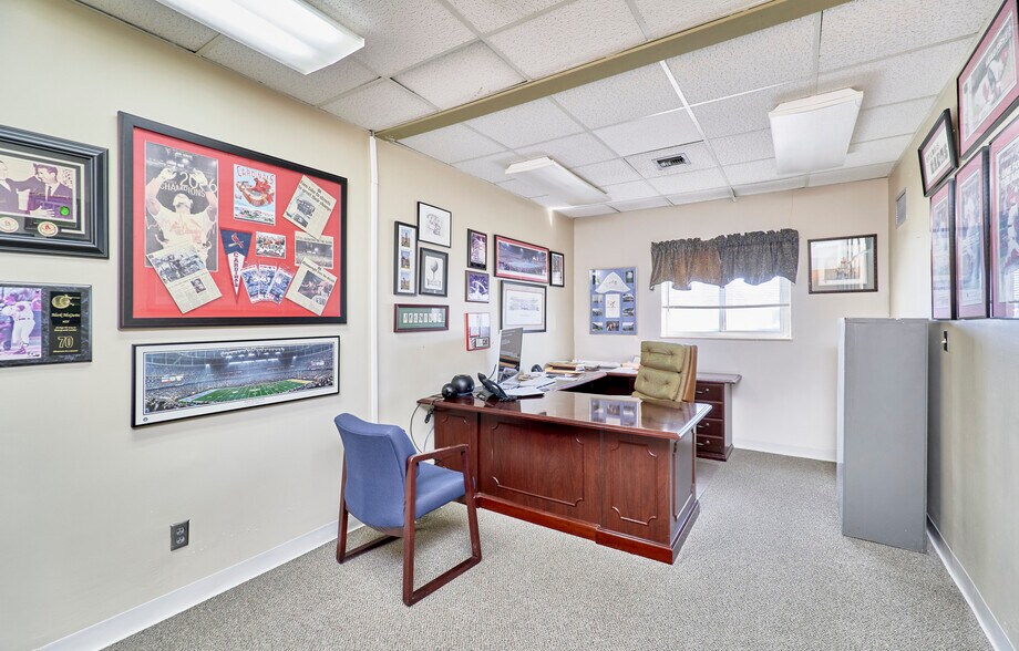 More Photos Of 415 W Main St, Collinsville Medical For Sale