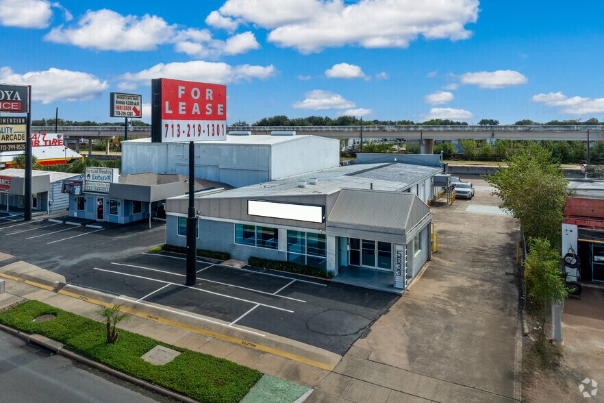Primary Photo Of 5633 Southwest Fwy, Houston Freestanding For Lease
