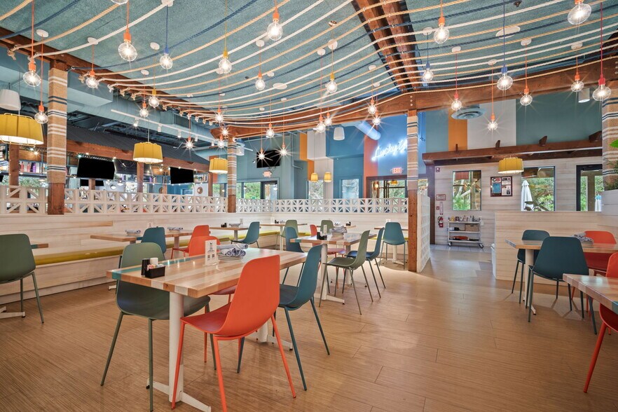 More Photos Of 14 Folly Field Rd, Hilton Head Island Restaurant For Lease