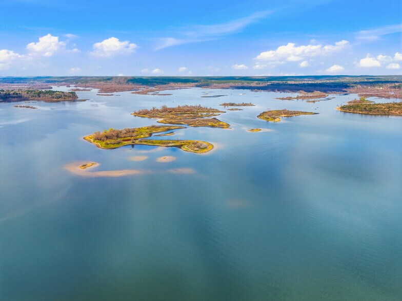 More Photos Of 16851 State Highway 155 N, Ore City Marina For Sale