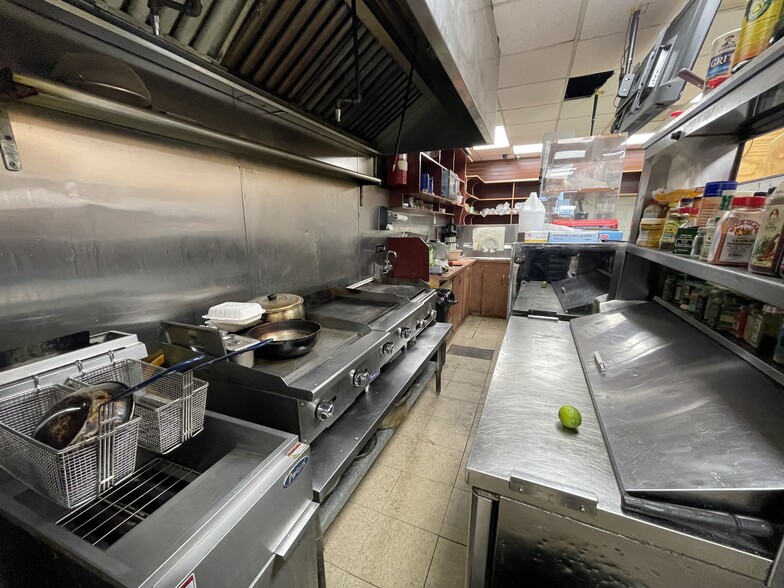 More Photos Of 148-11 175th St, Jamaica Storefront Retail Office For Sale