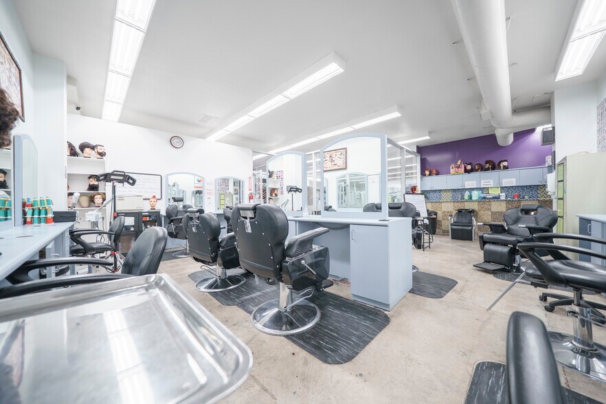 More Photos Of 1517 S Western Ave, Los Angeles Freestanding For Sale