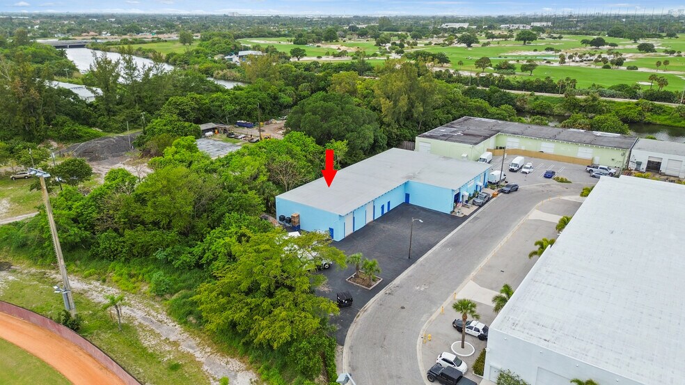 More Photos Of 2605 Kelly Ln, Lake Worth Light Distribution For Lease