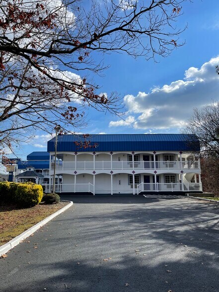 More Photos Of 633 White Horse Pike, Absecon Hotel For Sale