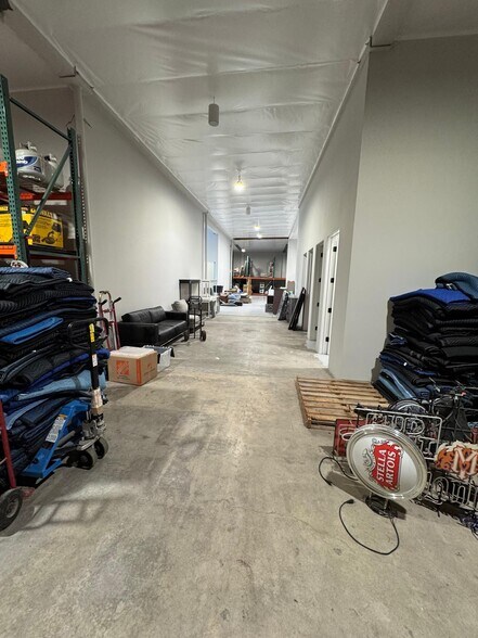 More Photos Of 2625 E Carson St, Carson Supermarket For Sale