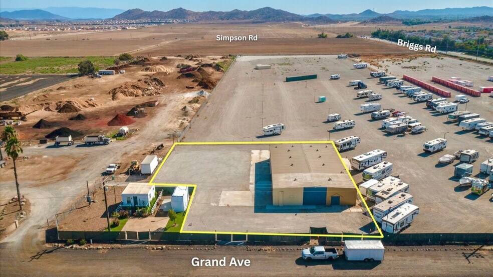 More Photos Of 30075 Grand Ave, Winchester Service For Lease