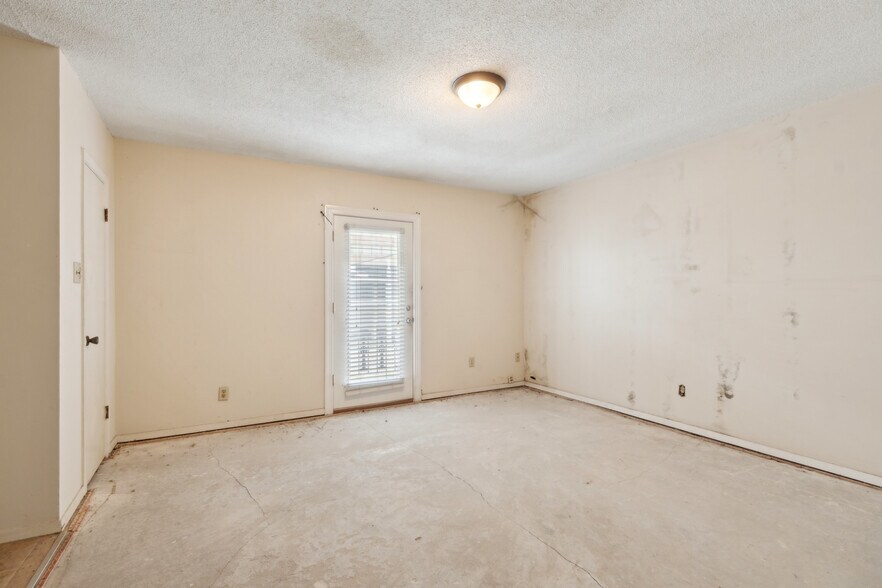 More Photos Of 3408 28th St, Metairie Storefront Retail Residential For Sale