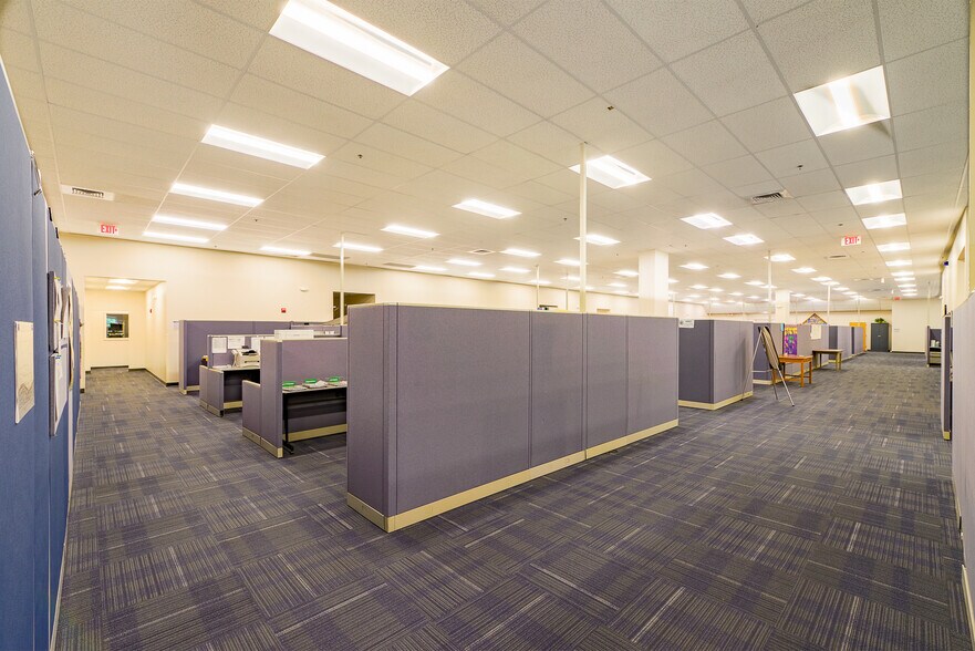 More Photos Of 1705 Route 202 Hwy, Winthrop Warehouse For Lease