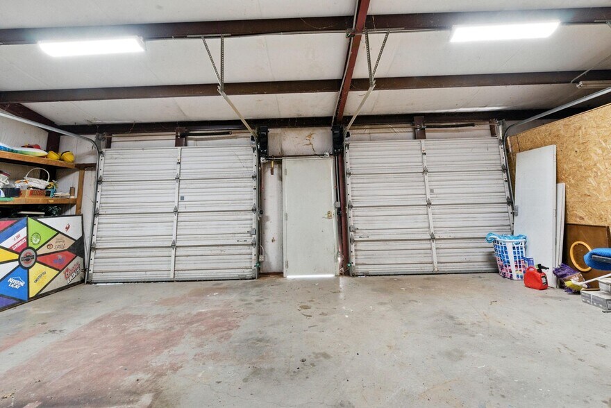 More Photos Of 104 Yuma Street, Lipan Industrial For Sale