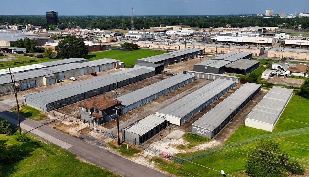 More Photos Of 50 N 13th St, Beaumont Self Storage For Sale
