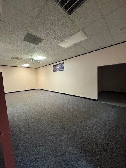 More Photos Of 813 Morrow St, Austin Flex For Lease