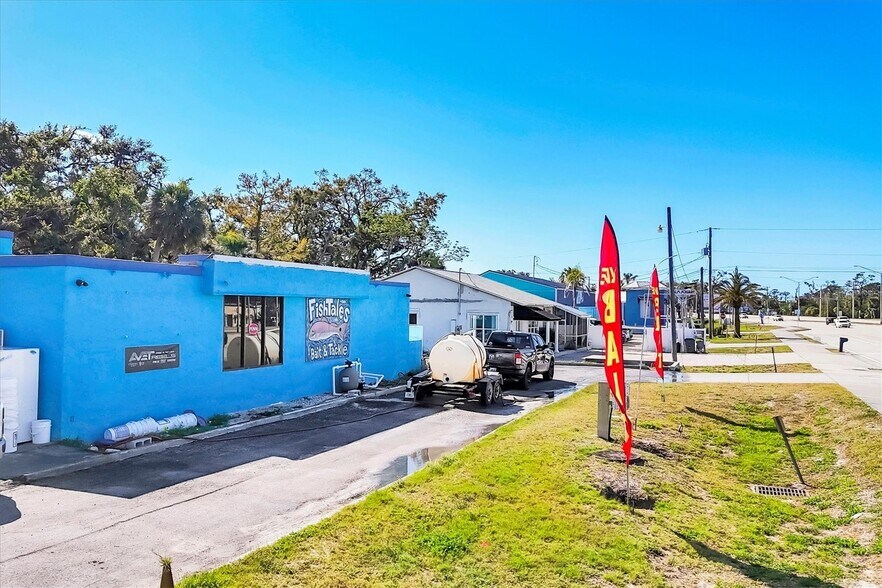 More Photos Of 101 Tamiami Trl S, Nokomis General Retail For Sale