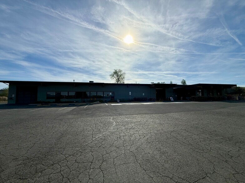 More Photos Of 100 SW Division St, Bend Storefront For Lease