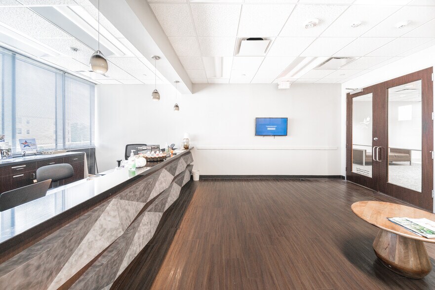 More Photos Of 17450 St. Lukes Way, The Woodlands Medical For Lease