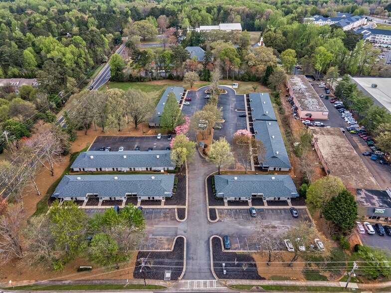 More Photos Of 600 Houze Way, Roswell Medical For Lease