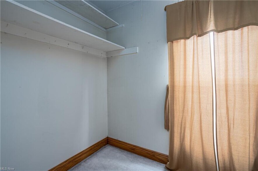 More Photos Of 15355 Old Lincoln Way, Dalton Light Manufacturing For Sale