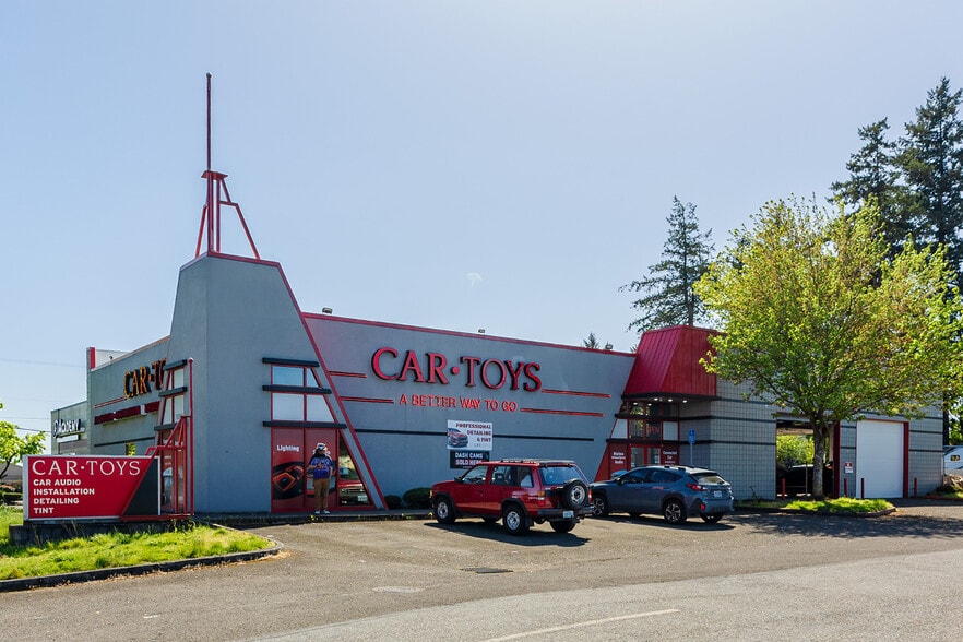 More Photos Of 10305 SE 82nd Ave, Portland Freestanding For Sale