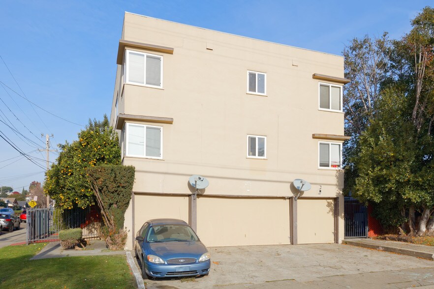 More Photos Of 5492 Ruth Ave, Oakland Apartments For Sale