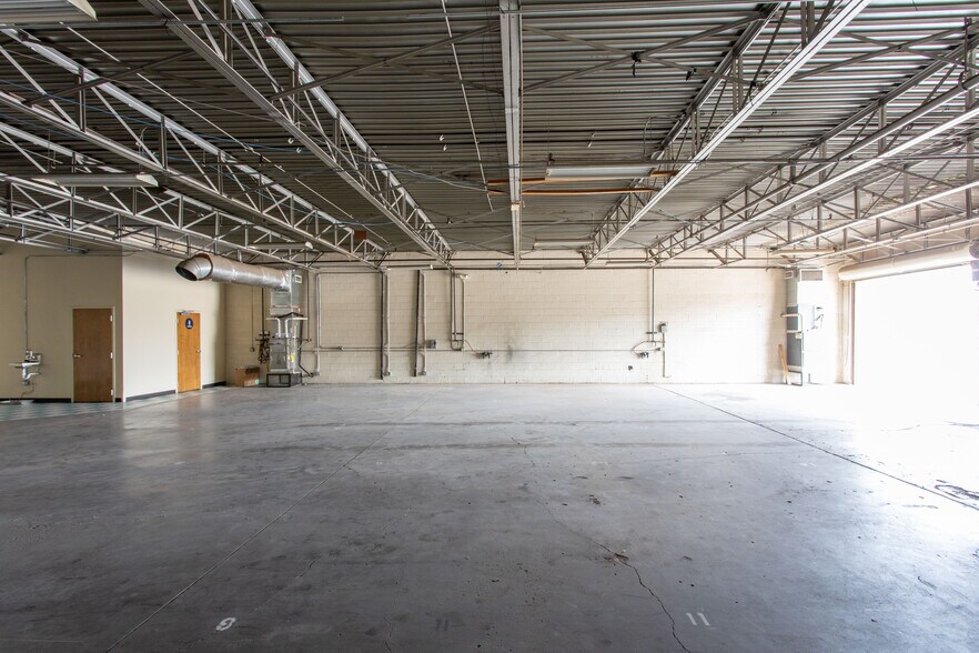 More Photos Of 2200 5th St, Wichita Falls Warehouse For Lease