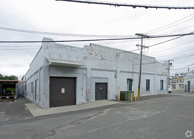 More Photos Of 425 Fairfield Ave, Stamford Manufacturing For Lease