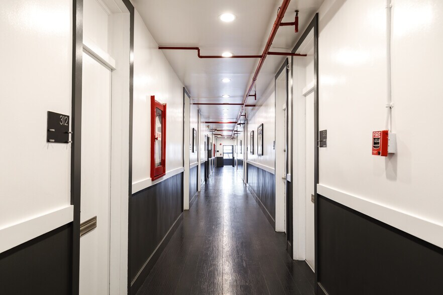 More Photos Of 3923 W 6th St, Los Angeles Office For Lease