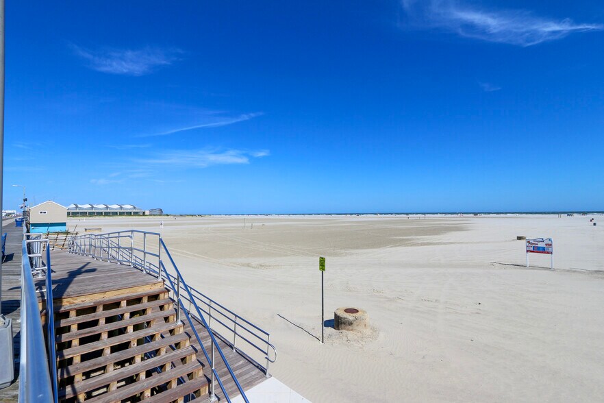 More Photos Of 5100 Atlantic Ave, Wildwood Hotel For Sale