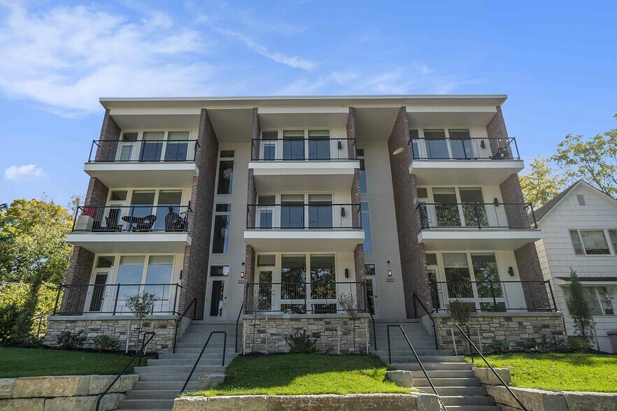 More Photos Of 3937-3937 Kenwood Ave, Kansas City Apartments For Sale