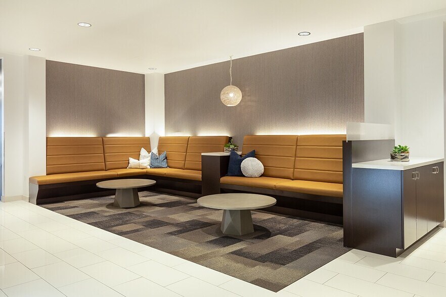 More Photos Of 1 Park Plaza, Irvine Coworking Space