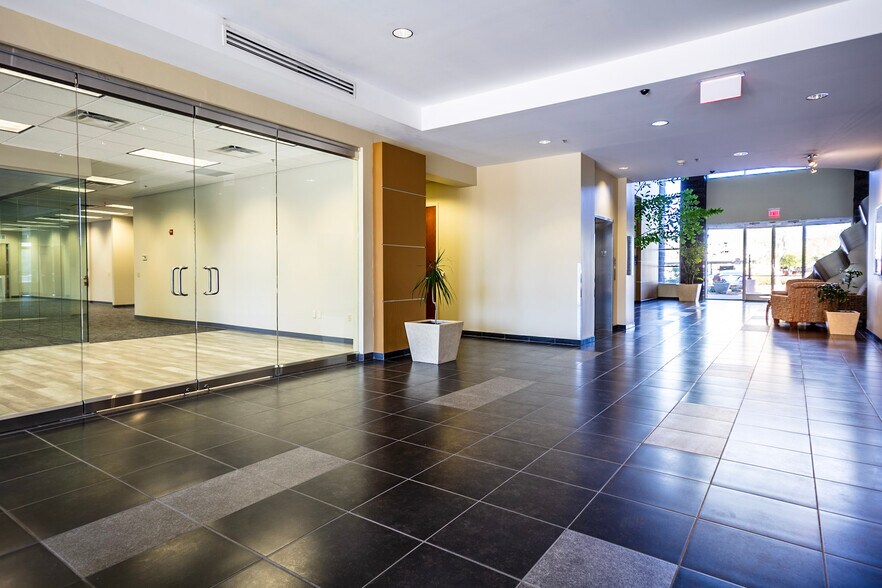 More Photos Of 8502 E Princess Dr, Scottsdale Office For Lease