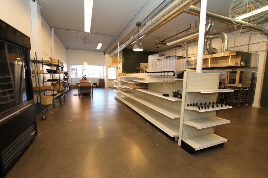 More Photos Of 162 Harding St, Worcester General Retail For Sale