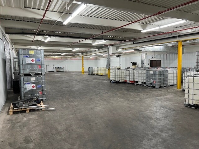 More Photos Of 1243 E Garner Bagnal Blvd, Statesville Warehouse For Lease