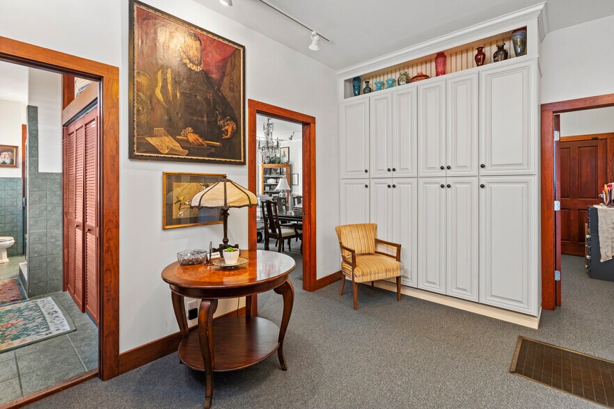 More Photos Of 19 Riberia St, Saint Augustine Office For Sale