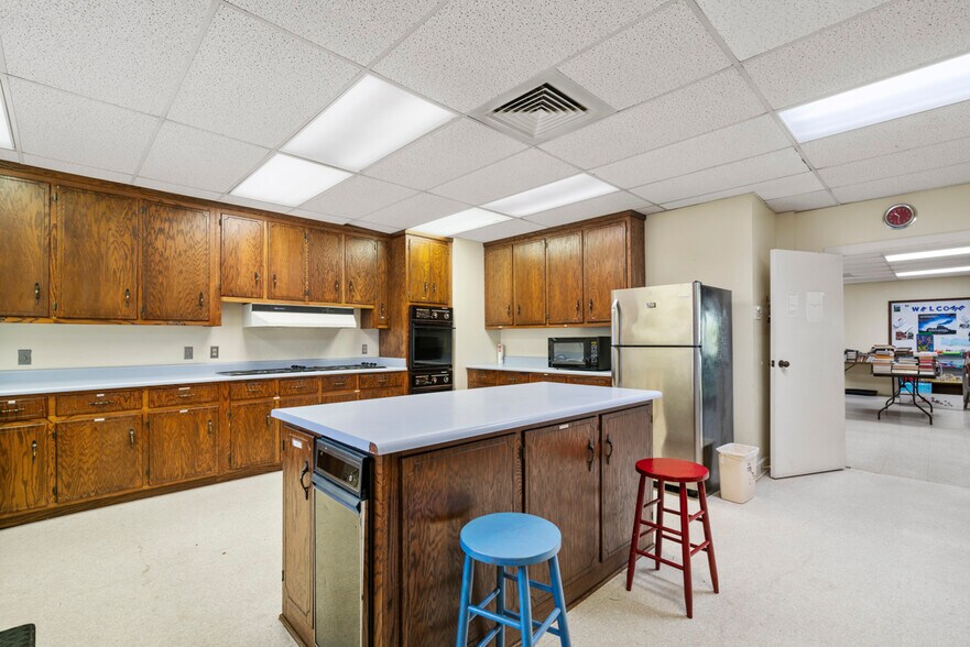 More Photos Of 228 S Military Ave, Lawrenceburg Religious Facility For Sale