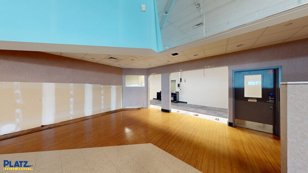 More Photos Of 2864 Mccartney Rd, Youngstown Drugstore For Sale