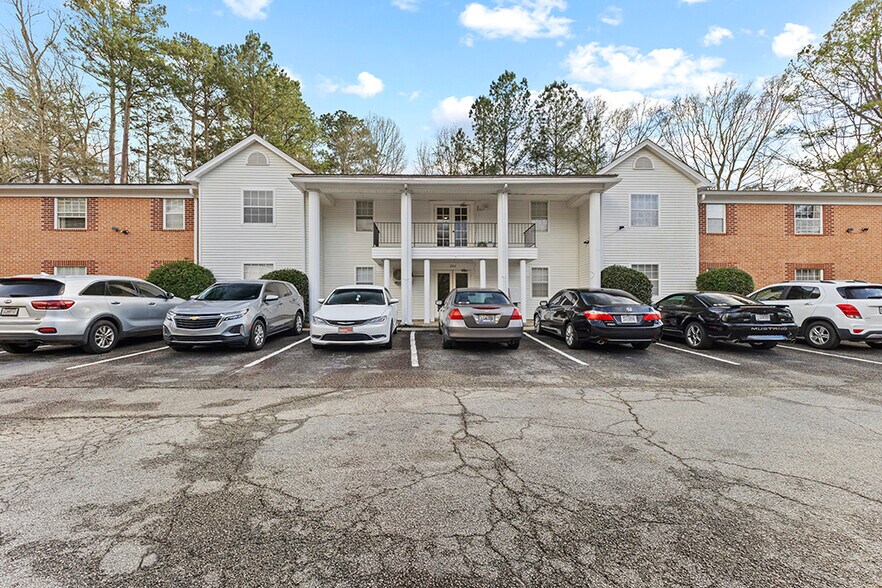 More Photos Of 170 Westwood Dr, Thomson Apartments For Sale