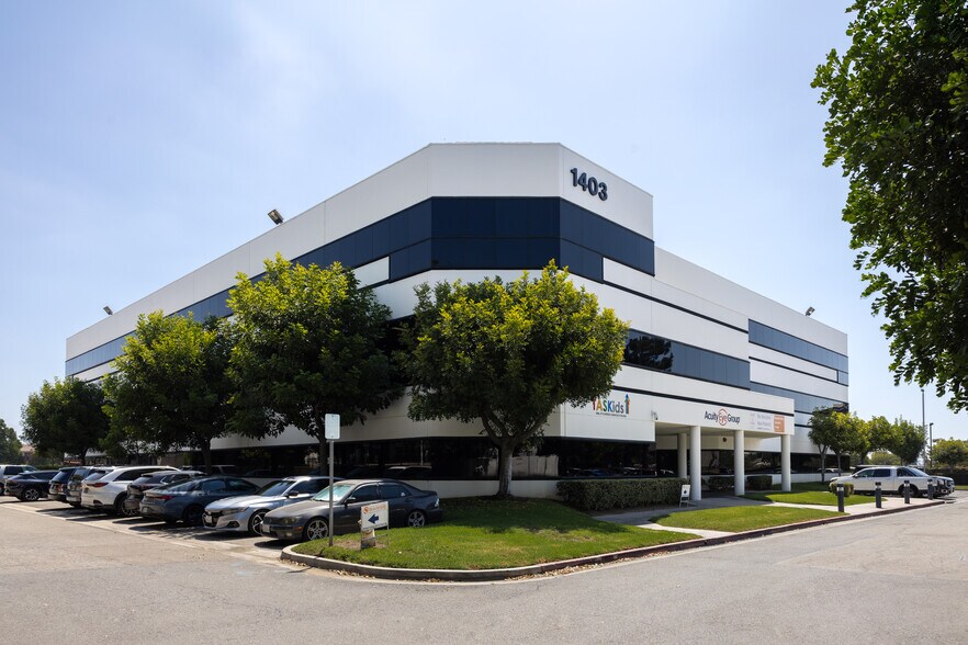 More Photos Of 1403 N Tustin Ave, Santa Ana Medical For Lease