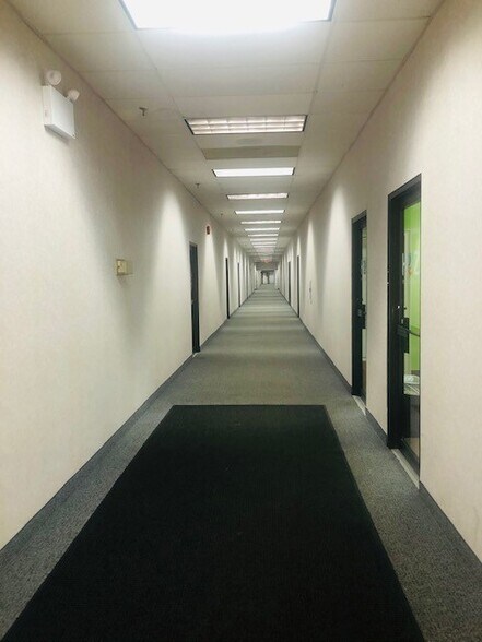 More Photos Of 1650 Sycamore Ave, Bohemia Office For Lease