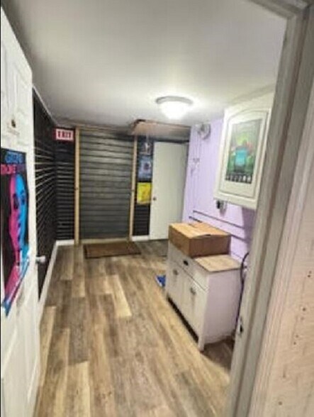 More Photos Of 16 Barrett Ave, Staten Island Storefront Retail Office For Lease
