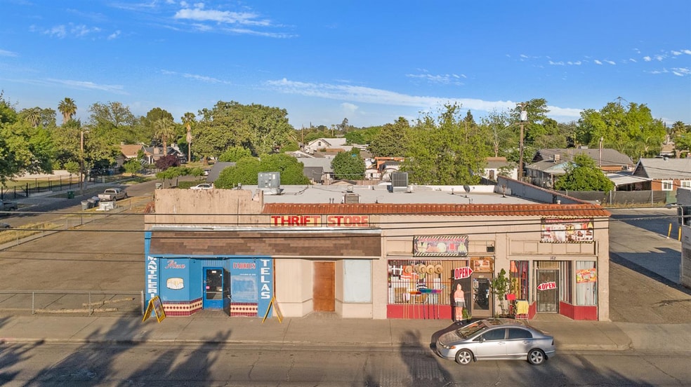 Primary Photo Of 162-170 N Maple Ave, Fresno Freestanding For Sale