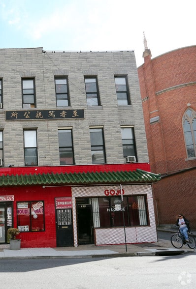 More Photos Of 317-319 Park Ave, Baltimore Storefront Retail Residential For Sale