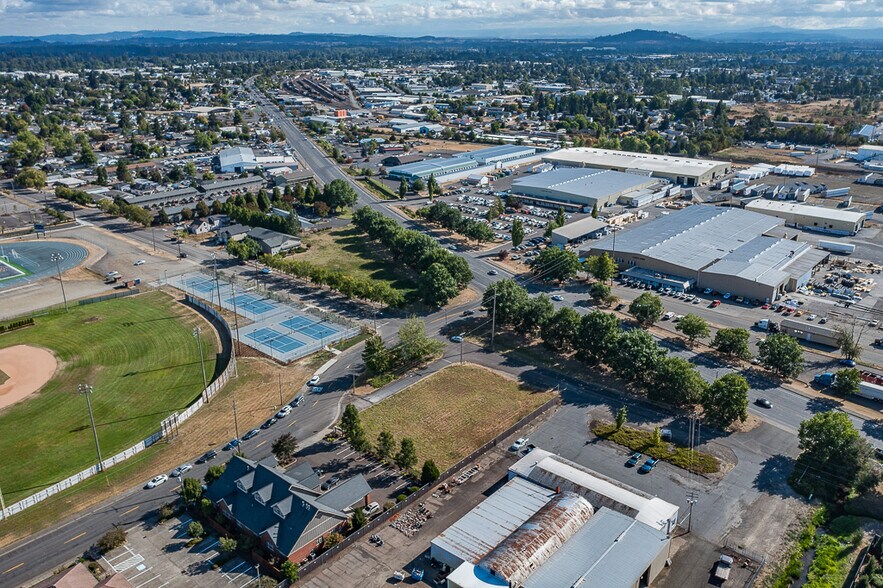 More Photos Of 1040 24th Ave SW, Albany Land For Sale