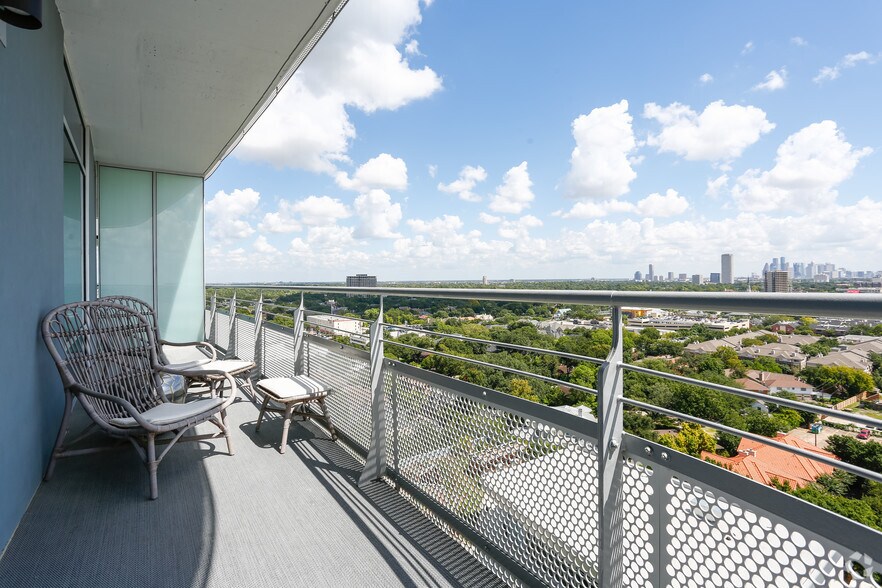 More Photos Of 2929 Weslayan St, Houston Apartments For Lease