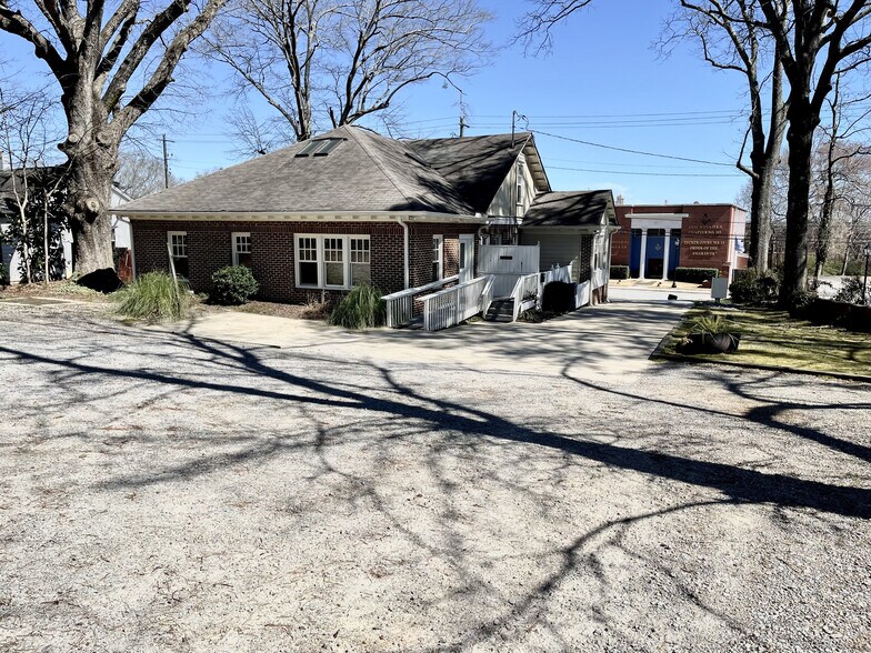 More Photos Of 440 S Perry St, Lawrenceville Office For Lease
