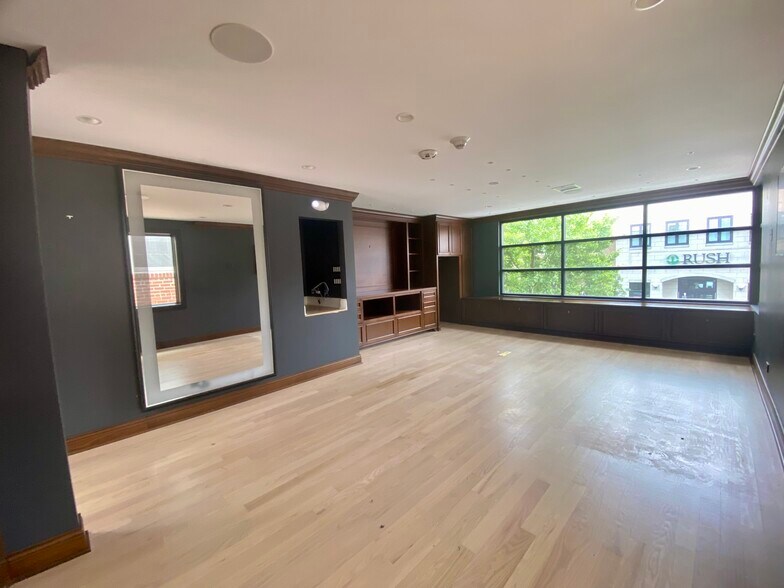 More Photos Of 33 E 1st St, Hinsdale Storefront Retail Residential For Sale