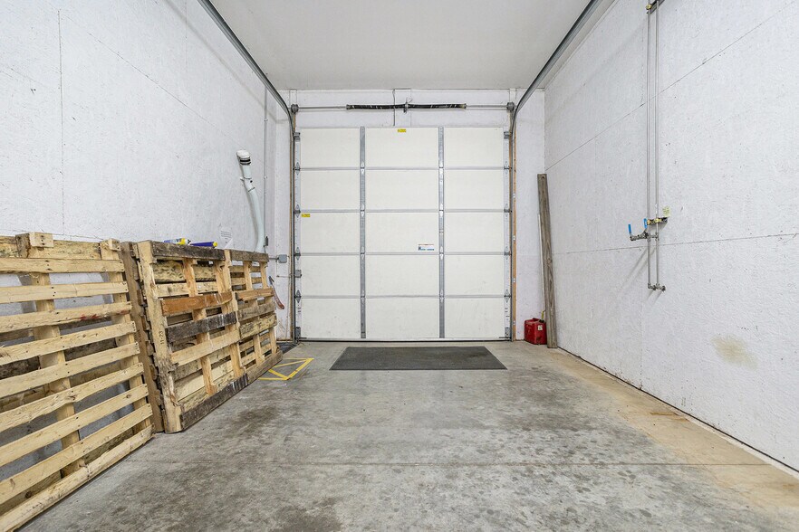 More Photos Of 550 E Cork St, Kalamazoo Freestanding For Sale